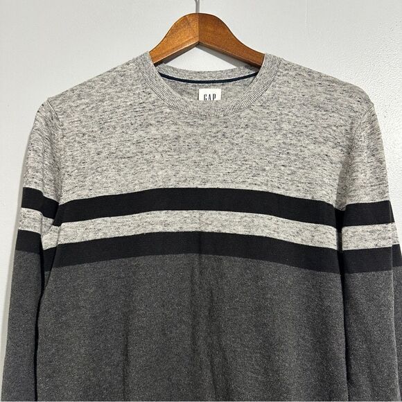 GAP men’s black and gray striped sweater size XS - Picture 2 of 5